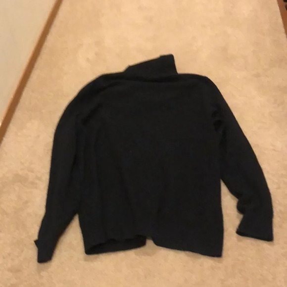 BANANA Republic Italian yarn long sleeve sweater - Picture 3 of 7